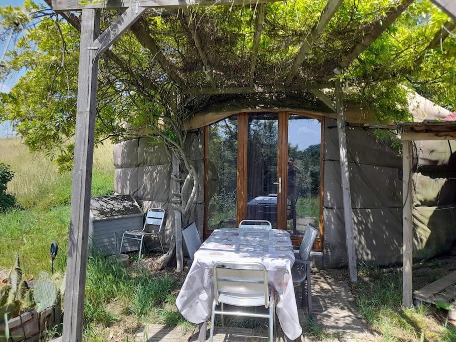 Charmante Yourte Contemporaine Carmaux Extérieur photo